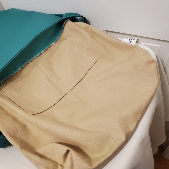 Bevini Teal Green Pebble Grain Made In Italy Hobo Style Shoulder Bag - Picture 12 of 13